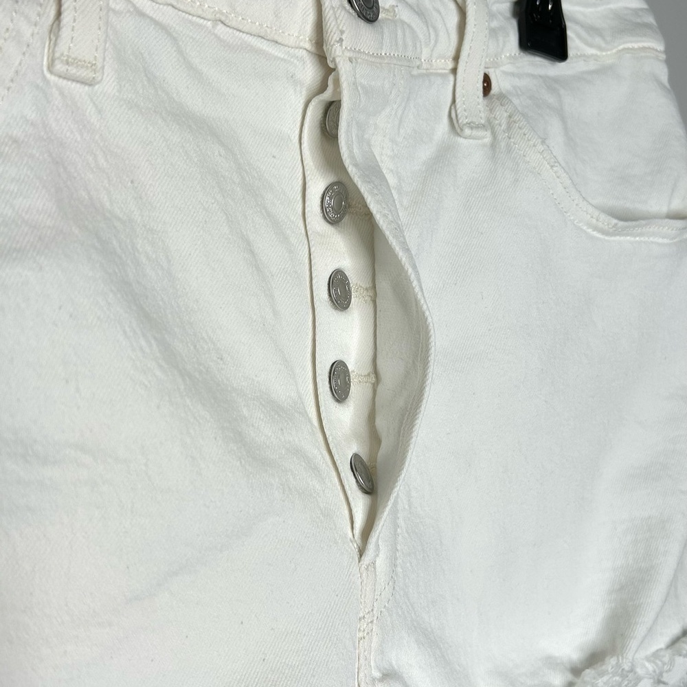Levi's 501 High Waist Button Fly Cut Off Denim Shorts Waist 32 White Cream - Picture 5 of 16